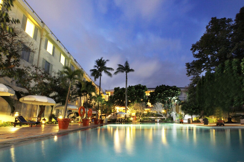Hotel New Saphir Yogyakarta — hotel in Yogyakarta
