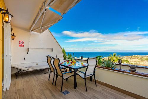 Vista Impresionante SunSet Breathtaking view WiFi in Adeje, Spain