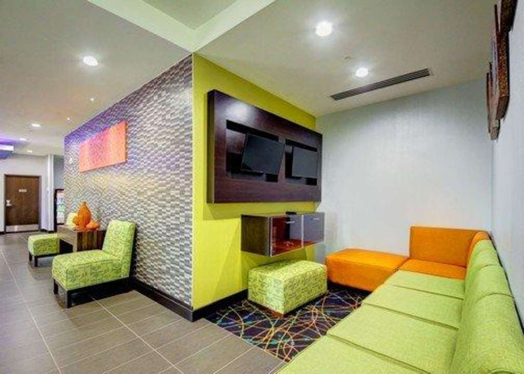 Comfort Inn & Suites Tulsa I 44 West Rt 66 - photo 2