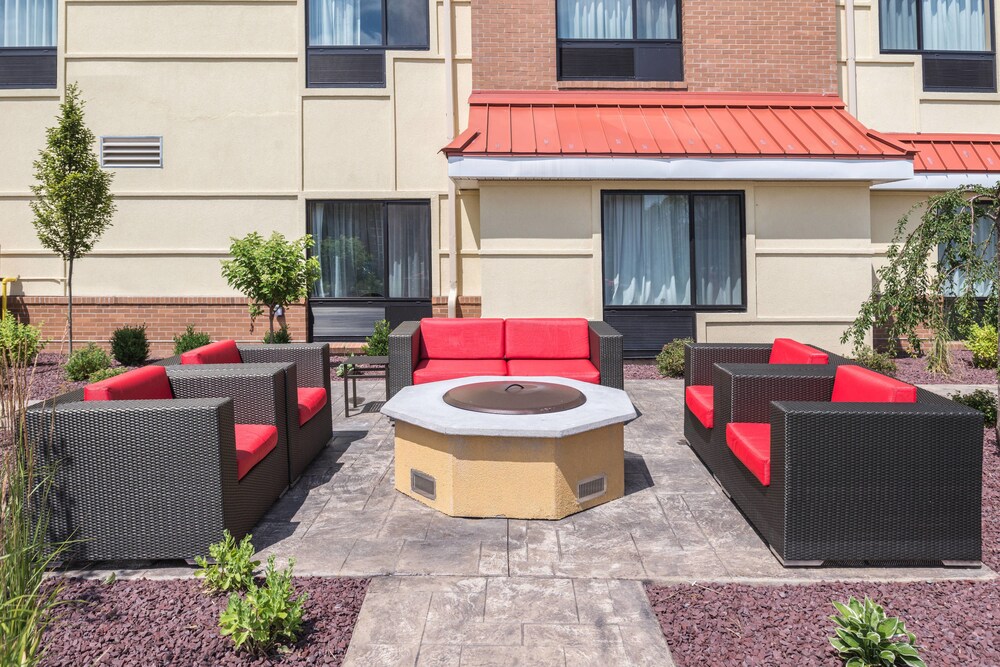 TownePlace Suites by Marriott New Hartford - photo 66