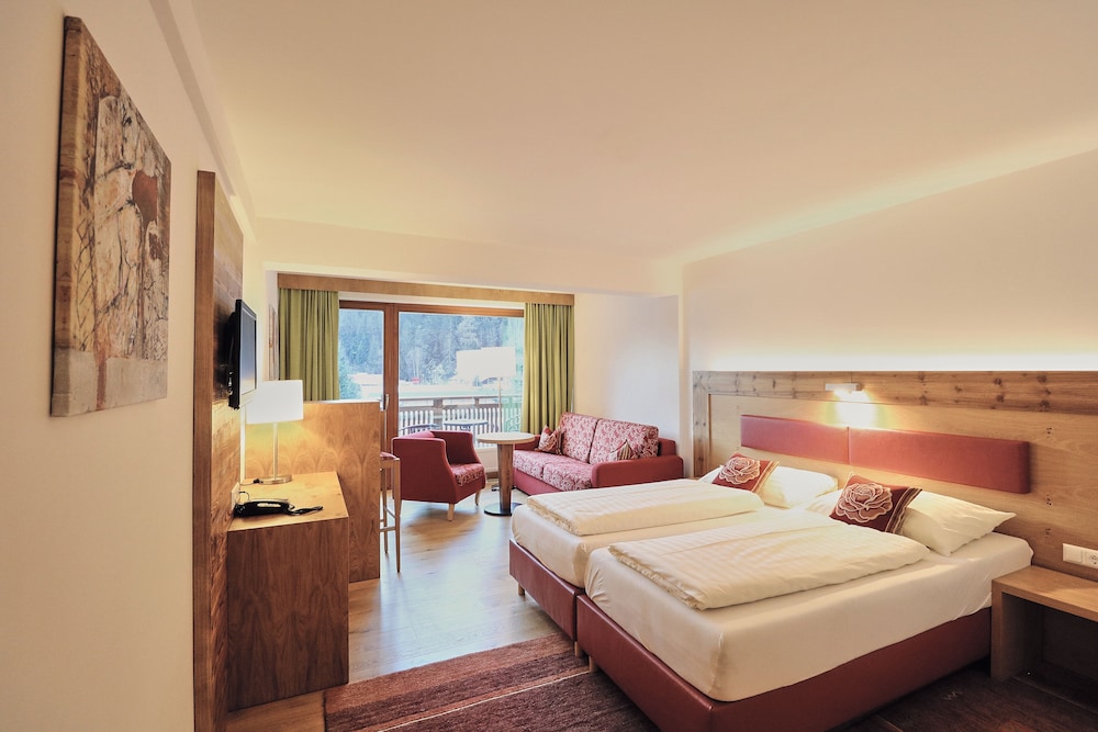 Hotel Traube — 4-Star Luxury Hotel in Pfunds, Austria