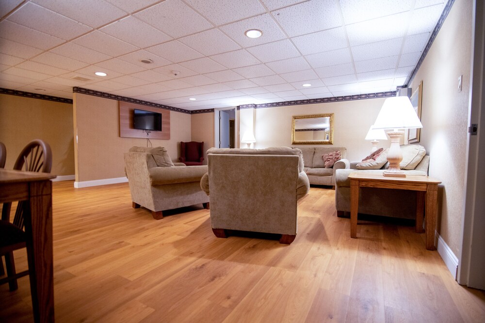 Mountain Laurel Resort - photo 18