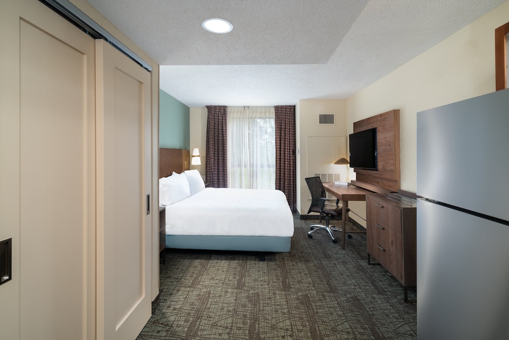 Staybridge Suites Memphis Poplar Ave East by IHG - photo 17