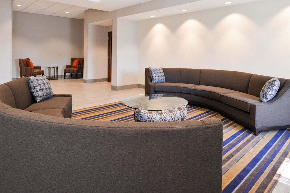 Holiday Inn Poplar Bluff by IHG - photo 62