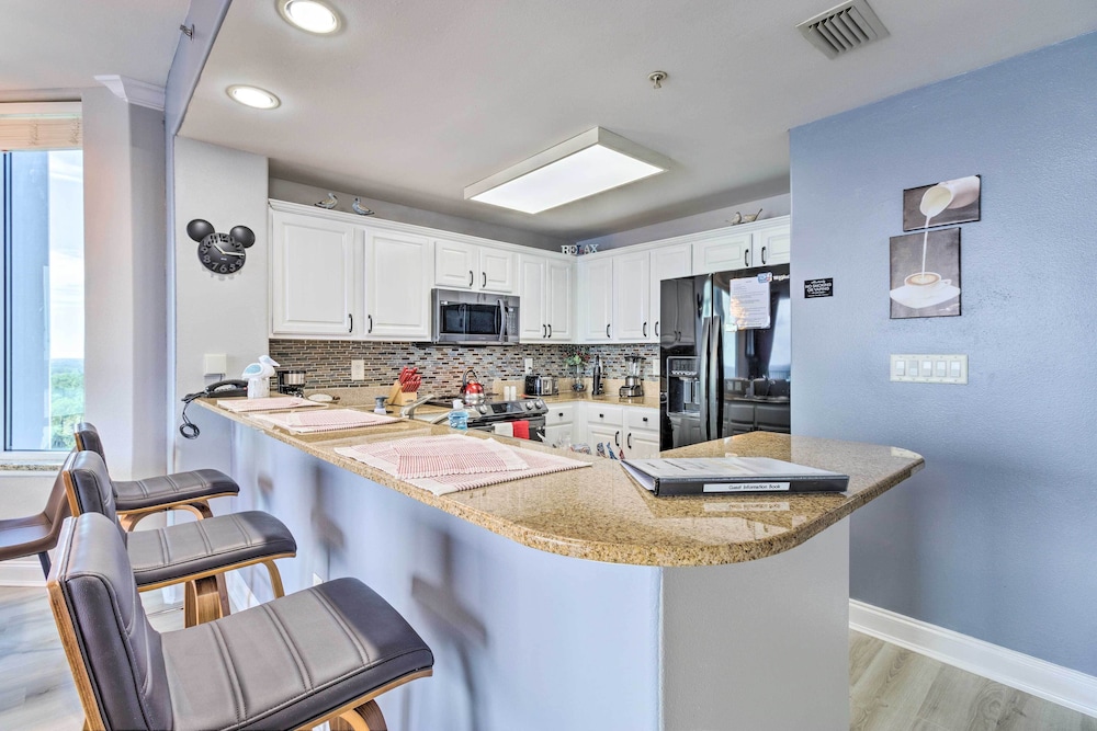 Family Resort Condo with 2 Pools 1 Mi to Disney - photo 5