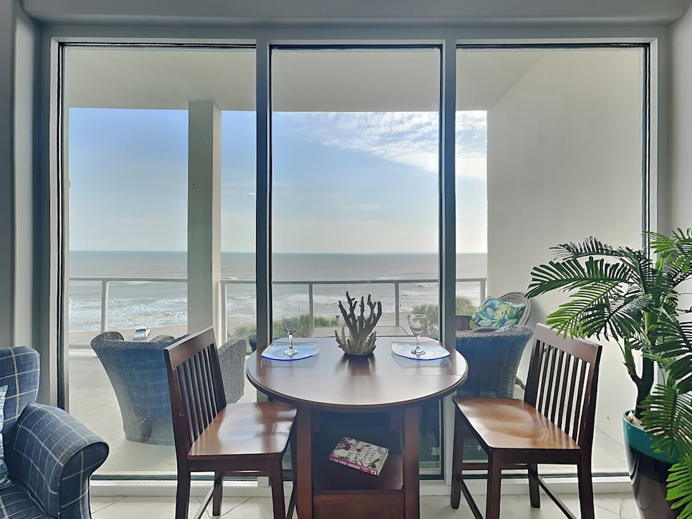 High Seas by Ryson Vacation Rentals — 4-Star Luxury Hotel in Galveston, United States