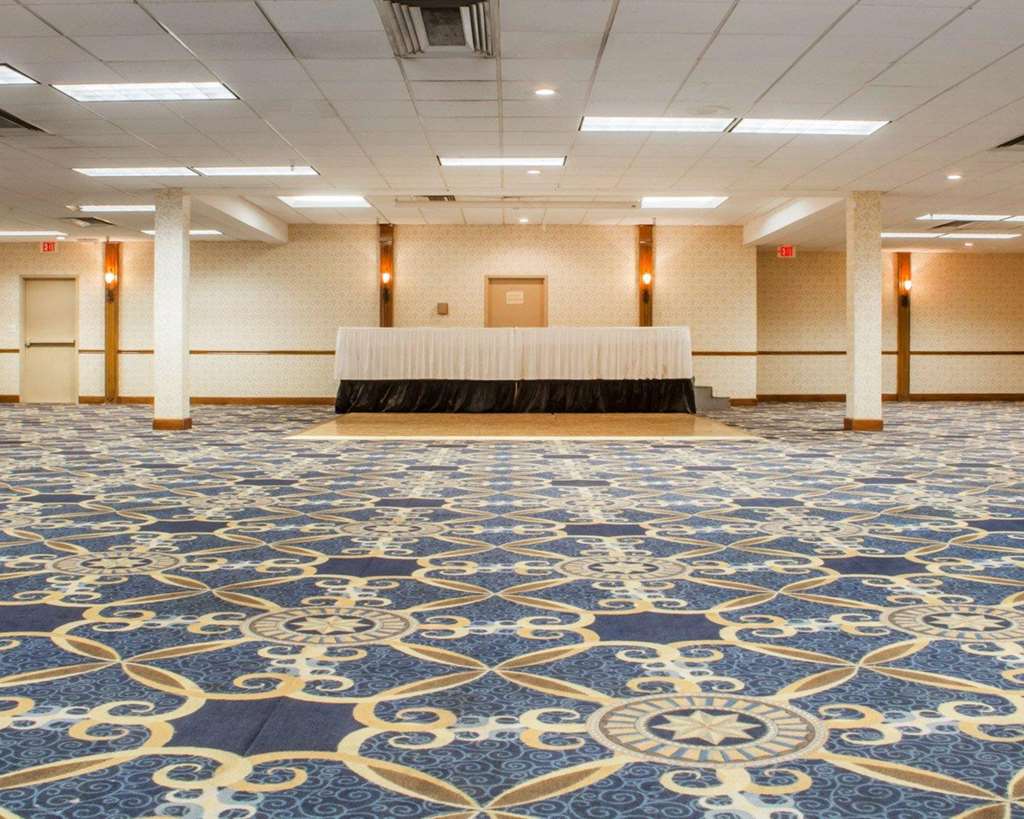 Econo Lodge Broken Arrow Tulsa - photo 19
