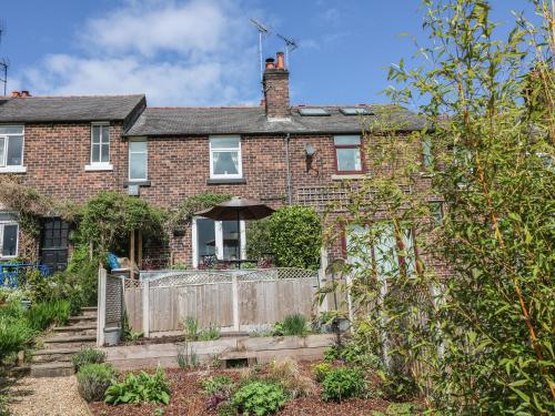 Lucky Cottage — 5-Star Luxury Hotel in Stoke-On-Trent, United Kingdom