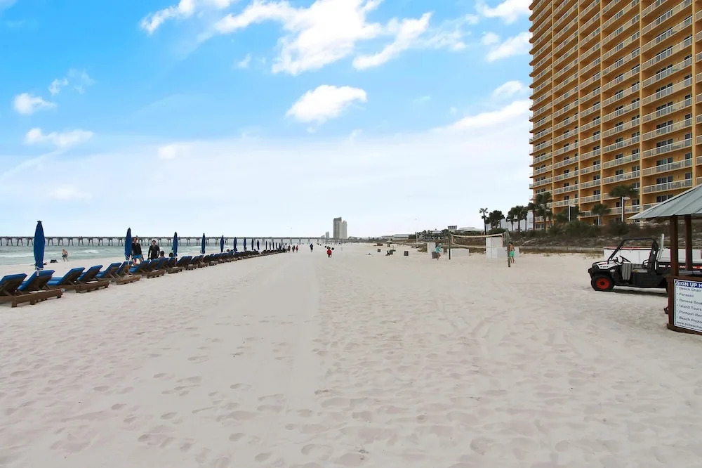 Calypso Resort and Towers by Book That Condo - photo 19