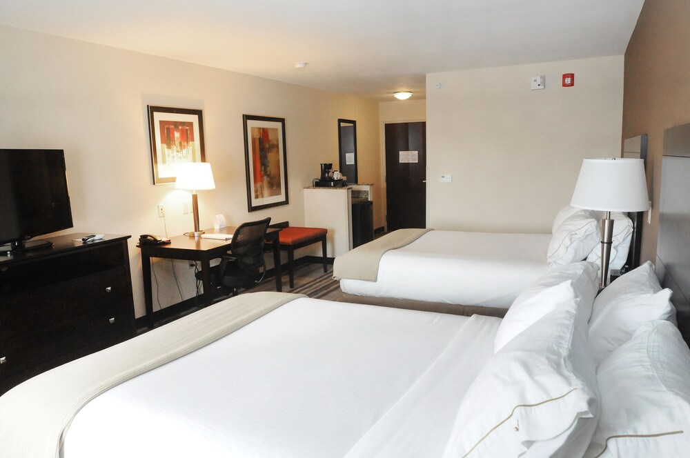 Holiday Inn Express & Suites Cambridge by IHG - photo 5