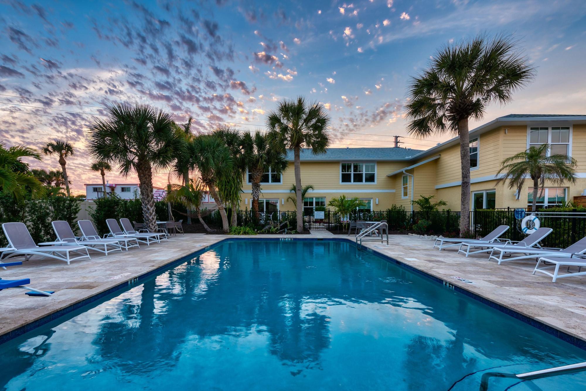 Escape Coastal Resort on Casey Key - photo 2