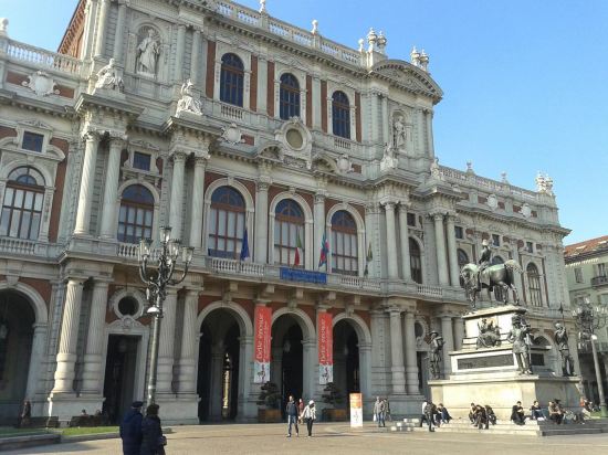 Casa Vittorio — 4-Star Luxury Hotel in Turin, Italy