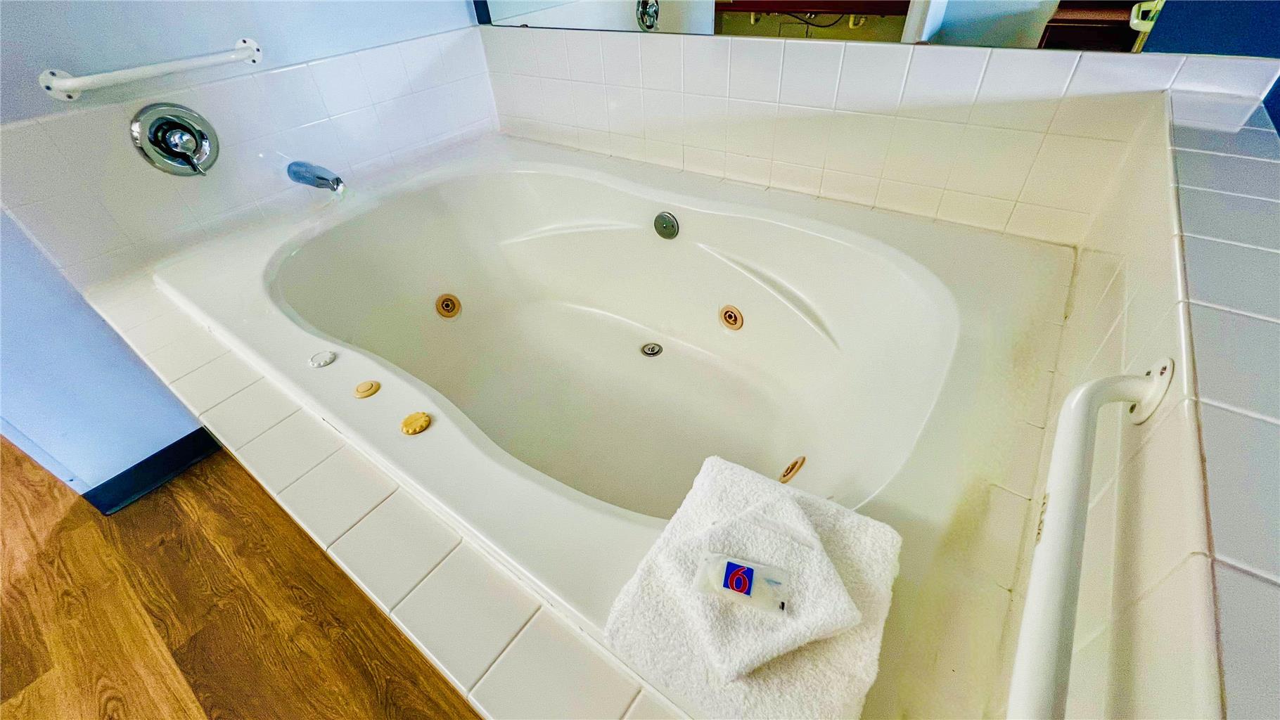 Studio 6 Suites Portland OR I 5 OHSU - photo 39