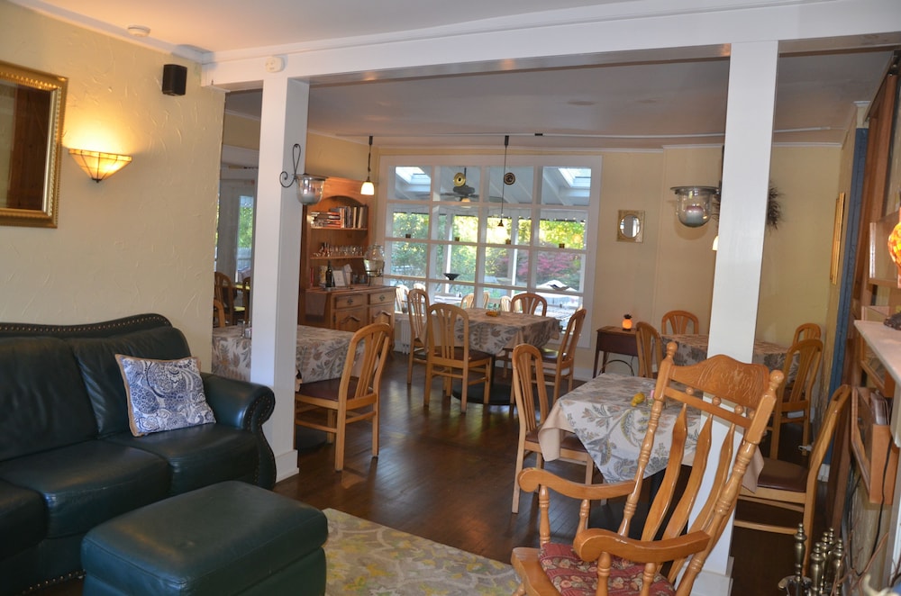 Cornwall Inn and Lodge - photo 4