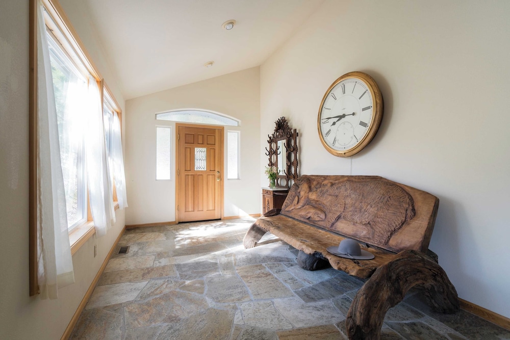 Sparrow by Avantstay Modern Mountain Retreat w Hot Tub Pool Table & Games - photo 29