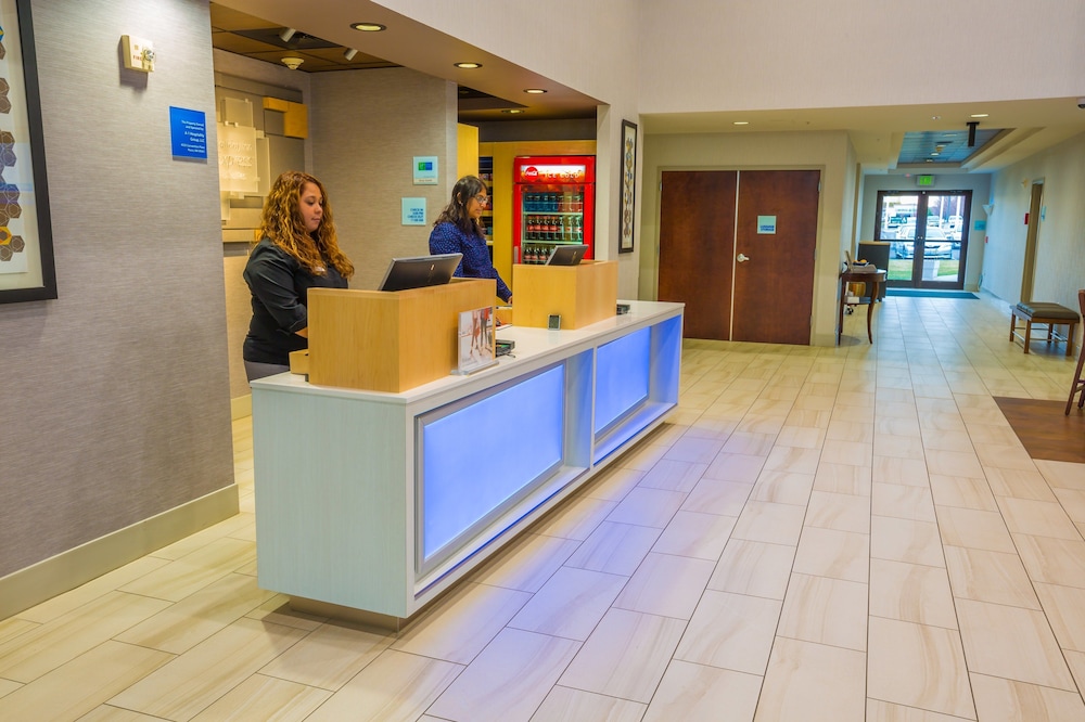 Holiday Inn Express Hotel & Suites Pasco Tri Cities an IHG Hotel - photo 2