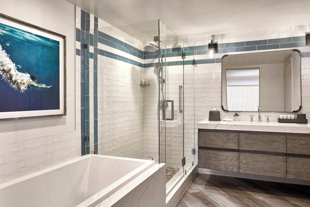 Westdrift Manhattan Beach Autograph Collection by Marriott - photo 32