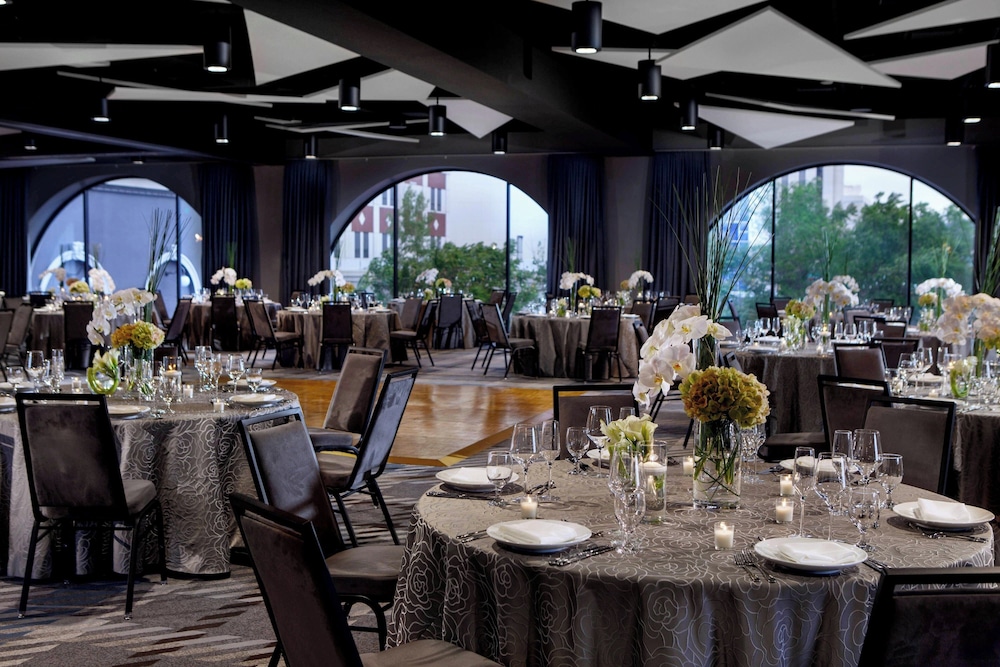 Renaissance Reno Downtown Hotel & Spa - photo 3