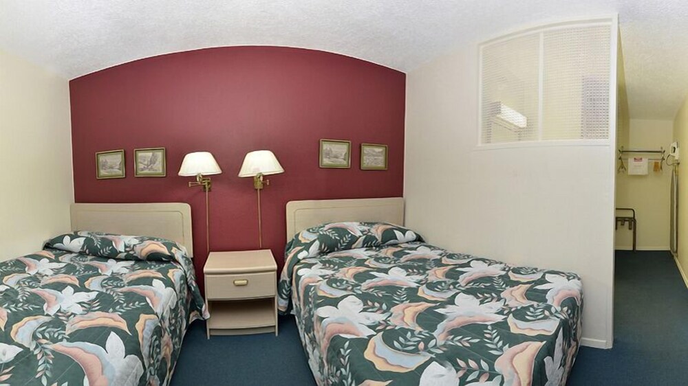 Econo Lodge Fallon Naval Air Station Area - photo 11