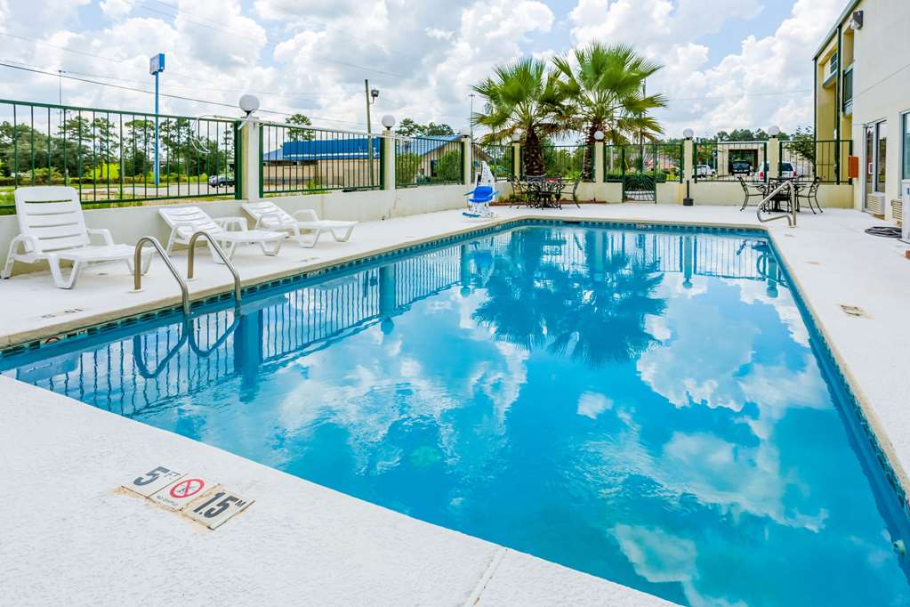 Econo Lodge Picayune - photo 19