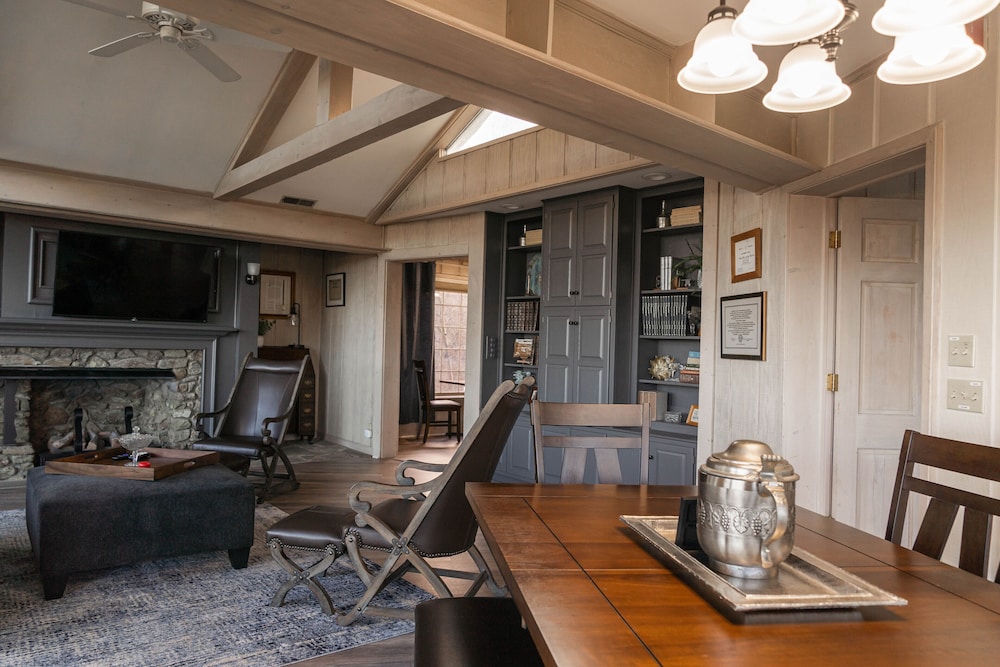 The Inn at Crestwood - photo 28