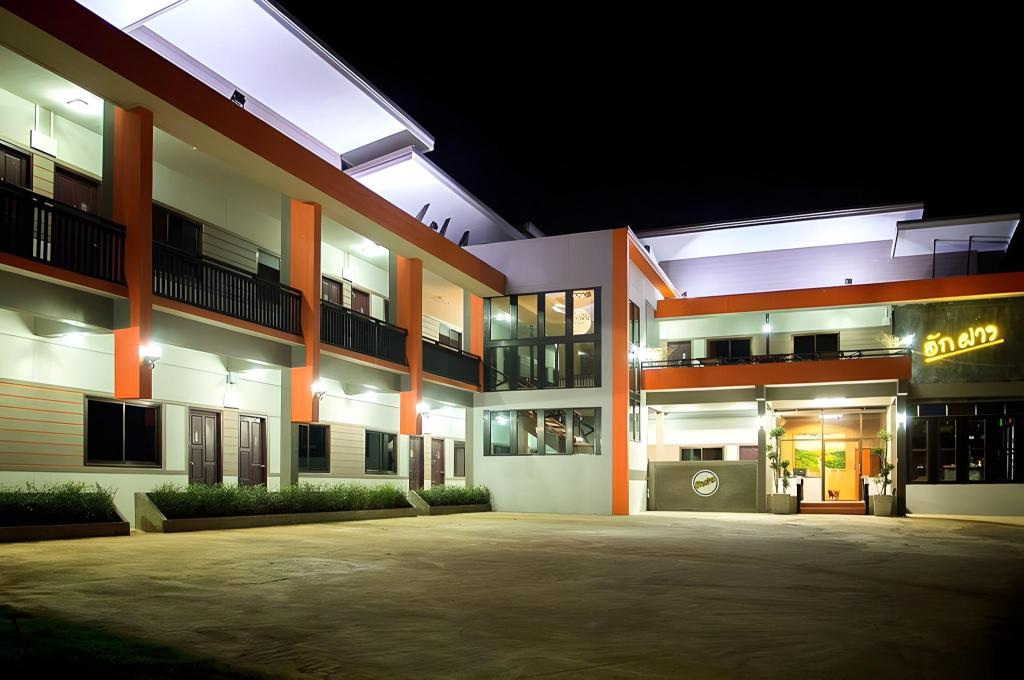 Hugfang - carbon neutral hotel in Mae Ai