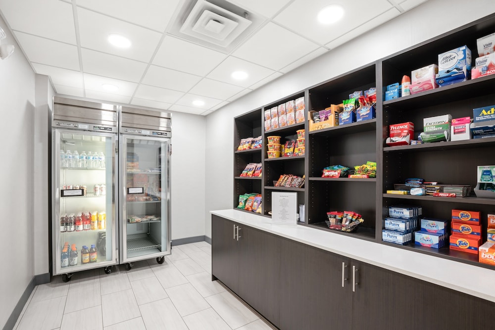 Holiday Inn Express & Suites Marysville by IHG - photo 23
