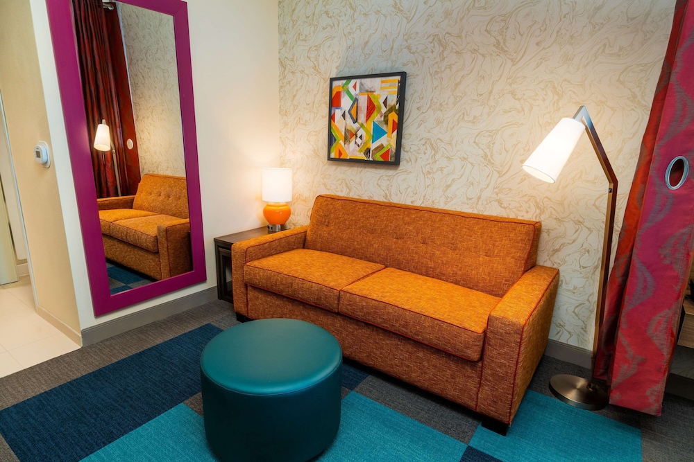 Home2 Suites by Hilton Bakersfield - photo 36