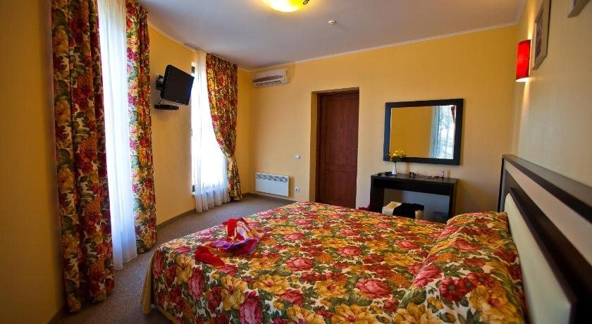 Elizium Park Hotel — Pivdenne — photo 4