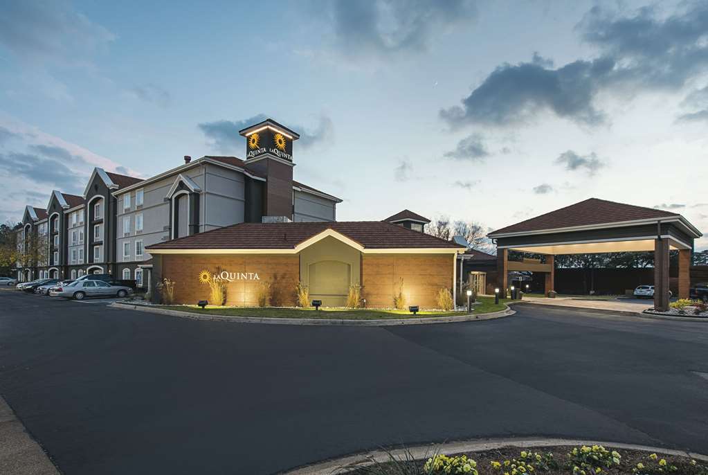 La Quinta Inn & Suites by Wyndham Shreveport Airport - photo 4