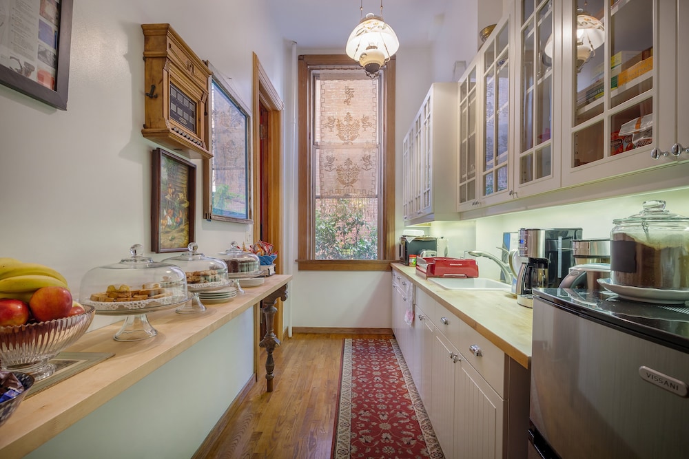 Suites in a Manhattan Mansion - photo 31