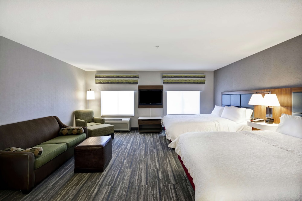 Hampton Inn & Suites Yuma - photo 23