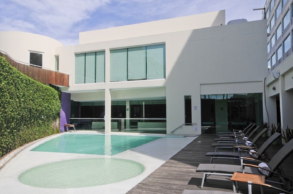 Crowne Plaza Villahermosa by IHG — 4-Star Luxury Hotel in Villahermosa, Mexico