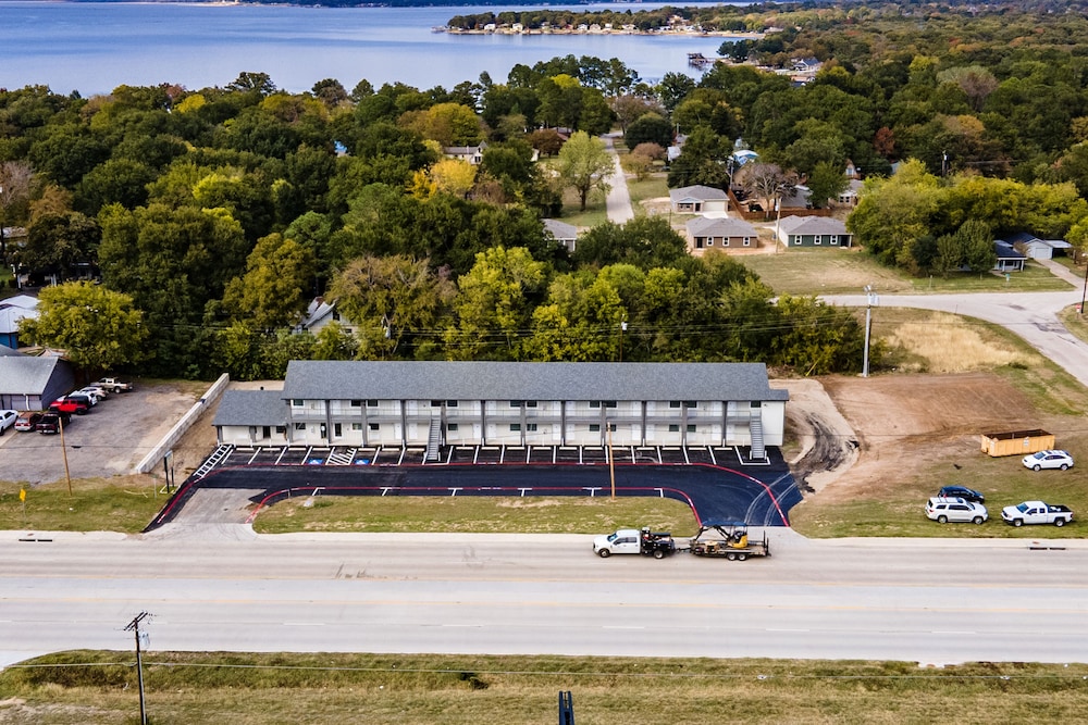 Extended Stay Gun Barrel City - photo 42