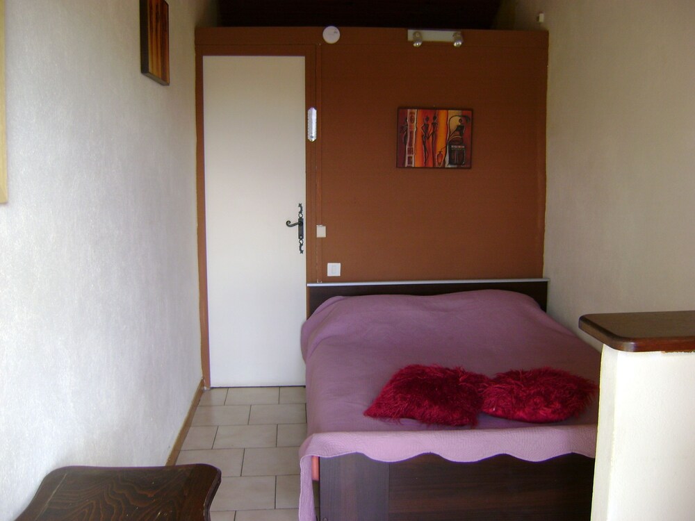 Le H De Sernhac — Sernhac — photo 3