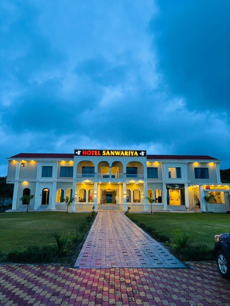 Hotel Sanwariya Family & Restaurant in Sehore, India
