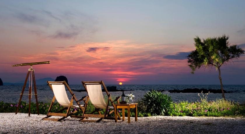 Nefeli Sunset Studios in Milos, Greece