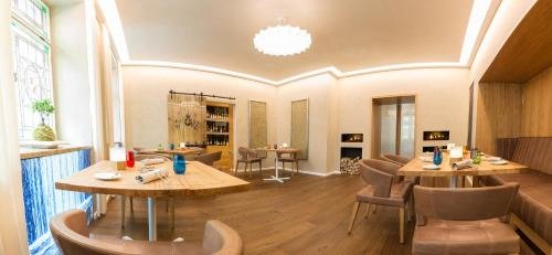 Hotel Blauer Engel — hotel in Aue