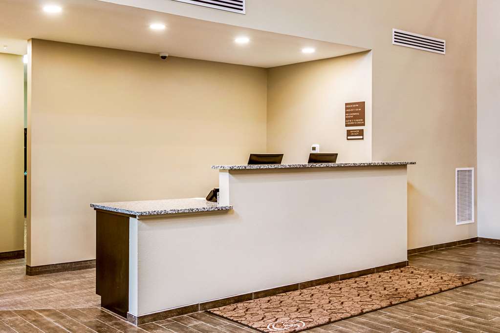 Comfort Suites Wooster near University Campus - photo 6