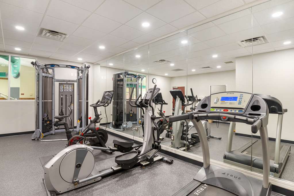 Best Western Plus Crossroads Inn & Suites - photo 25