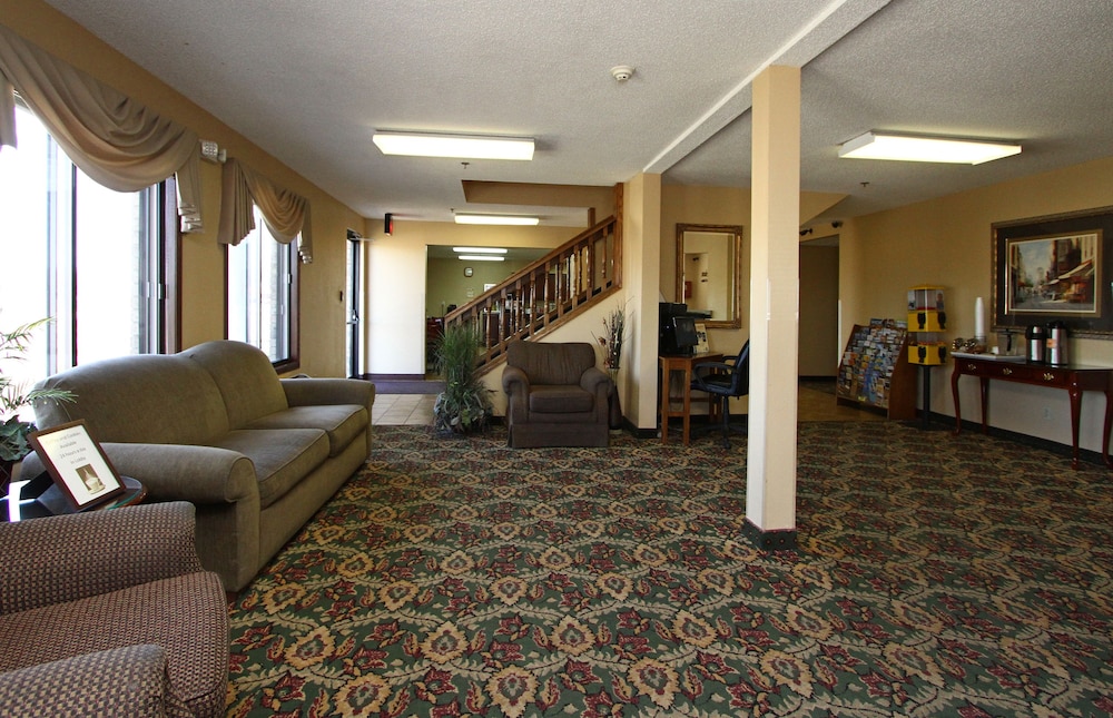 New Victorian Inn and Suites - photo 4