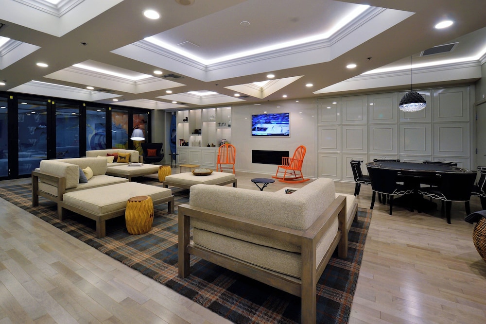 Renaissance Reno Downtown Hotel & Spa - photo 2