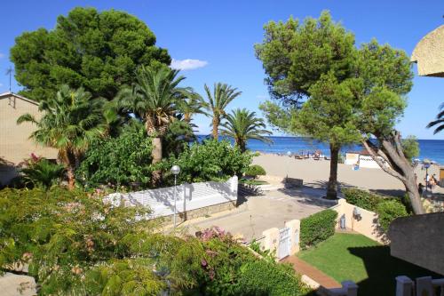 ARENDA Pino Alto Holiday Home Portofino — 4-Star Luxury Hotel in Mont-Roig Del Camp, Spain