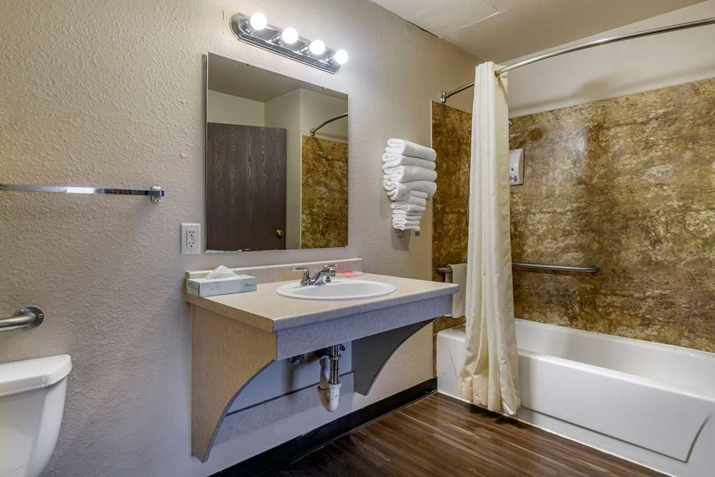 Econo Lodge Ellensburg Near University - photo 12