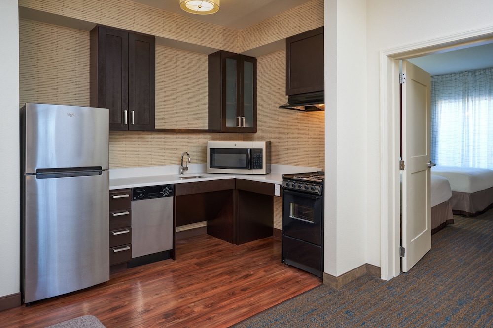 Residence Inn by Marriott Philadelphia Airport - photo 14