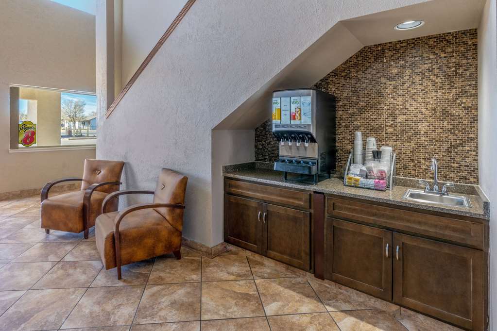 Super 8 by Wyndham Clayton - photo 4