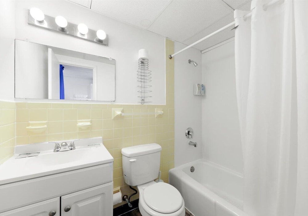Blue Wave Inn - photo 14