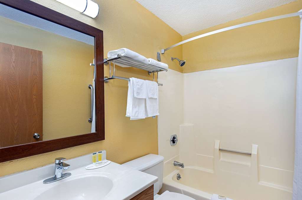 Super 8 by Wyndham Somerset - photo 22