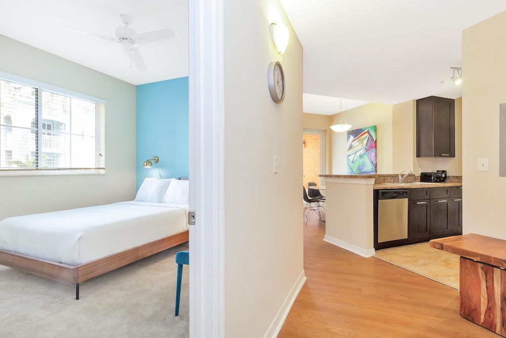 Dharma Home Suites South Miami at Red Road Commons - photo 12