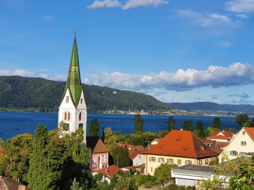Ferienwohnung Panorama Seesicht — 4-Star Luxury Hotel in Sipplingen, Germany